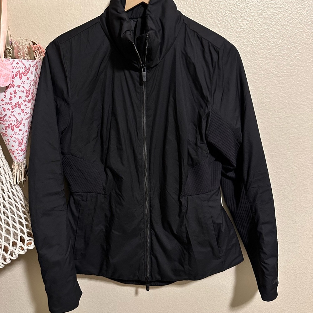 Lululemon SoftMatte Insulated Mid-Length Jacket Black -Size 8